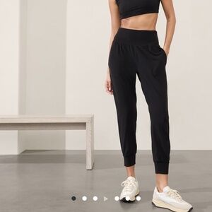 Athleta Saluation Joggers